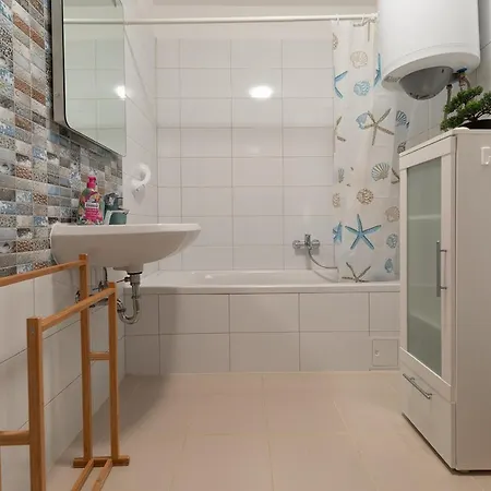 Lilym Apartment